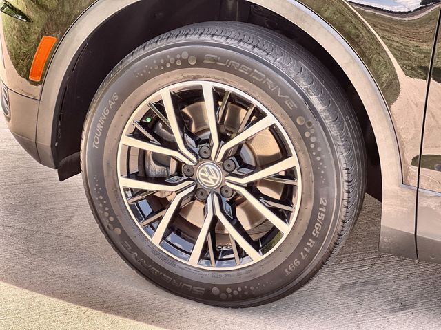 Thumbnail: 2021 Volkswagen Tiguan - 8