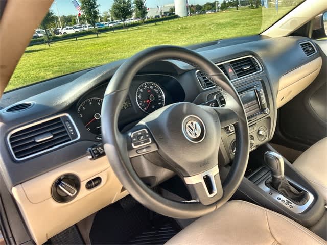 Thumbnail: 2012 Volkswagen Jetta - 2