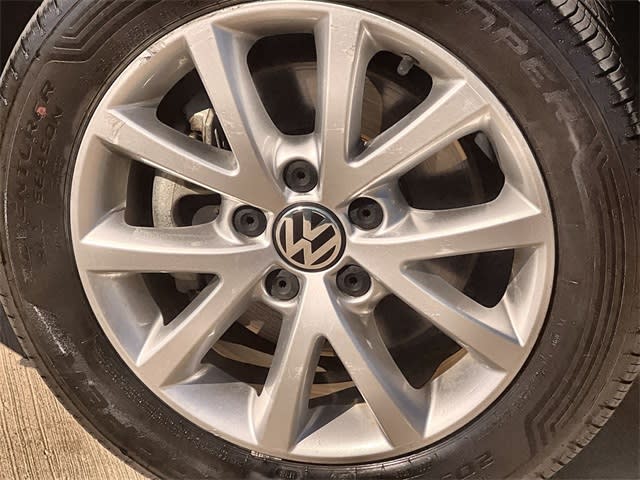 Thumbnail: 2012 Volkswagen Jetta - 8
