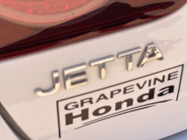 Thumbnail: 2010 Volkswagen Jetta - 7