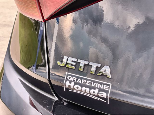 Thumbnail: 2019 Volkswagen Jetta - 5