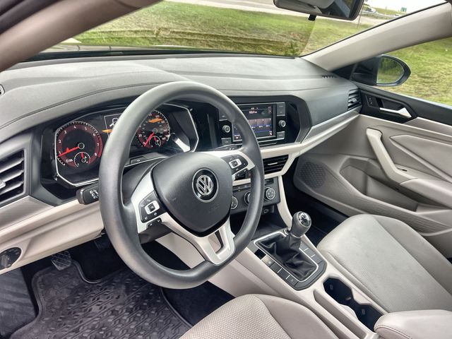 Thumbnail: 2019 Volkswagen Jetta - 2