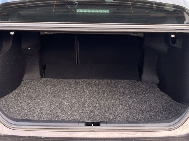 Thumbnail: 2018 Toyota Camry - 17