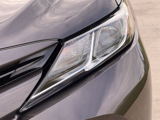 Thumbnail: 2018 Toyota Camry - 24