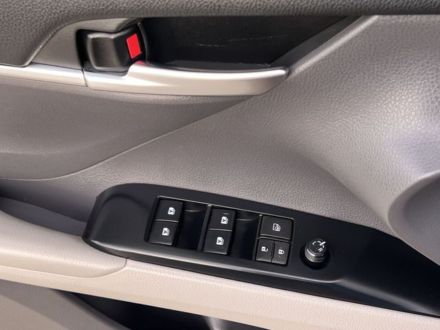 Thumbnail: 2018 Toyota Camry - 30