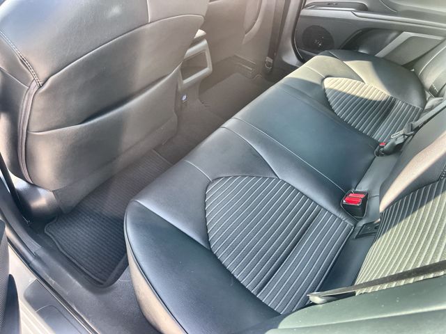 Thumbnail: 2019 Toyota Camry - 32