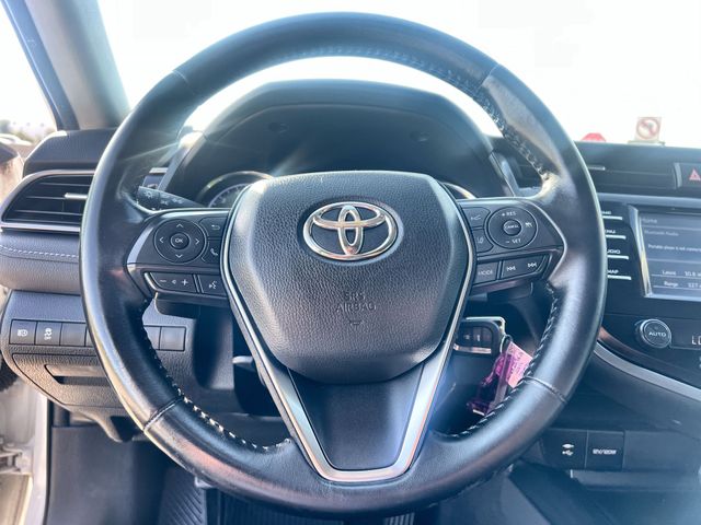 Thumbnail: 2019 Toyota Camry - 10