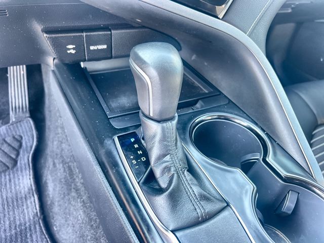 Thumbnail: 2019 Toyota Camry - 15