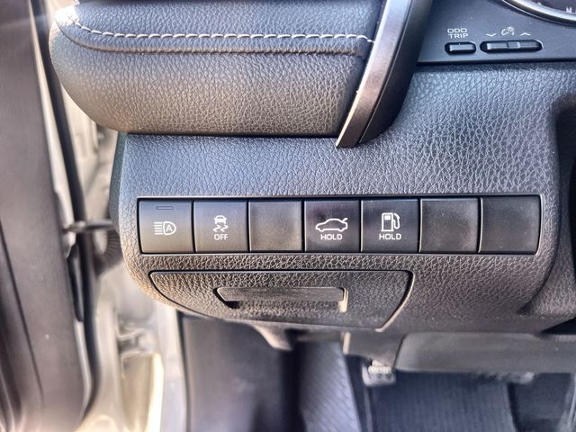Thumbnail: 2019 Toyota Camry - 29