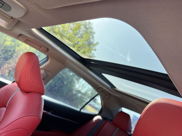 Thumbnail: 2018 Toyota Camry - 32
