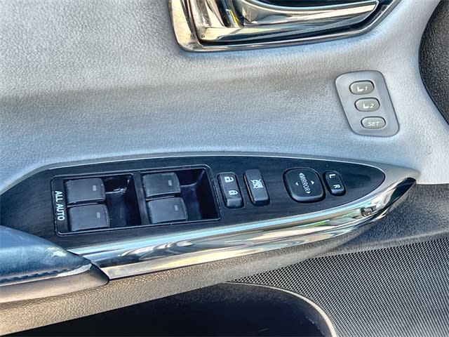 Thumbnail: 2014 Toyota Avalon - 30