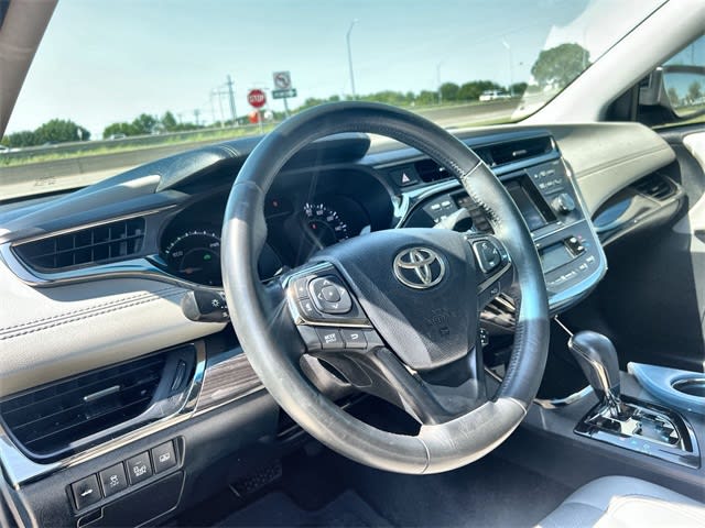 Thumbnail: 2014 Toyota Avalon - 10