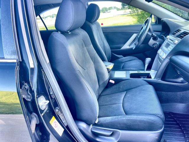 Thumbnail: 2010 Toyota Camry - 20