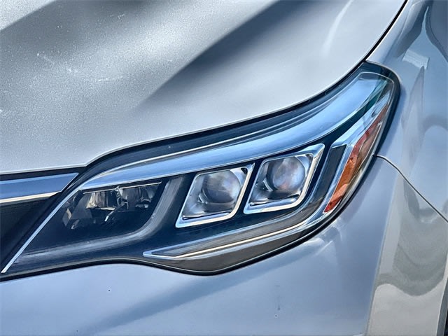 Thumbnail: 2017 Toyota Avalon - 25