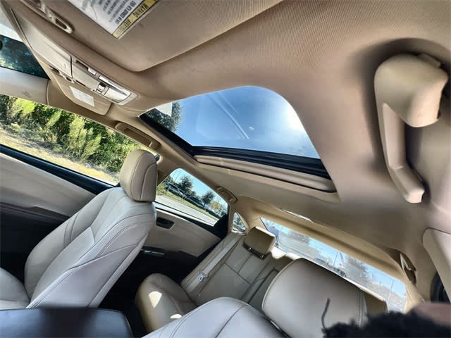 Thumbnail: 2017 Toyota Avalon - 14