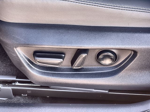 Thumbnail: 2025 Toyota Camry - 31