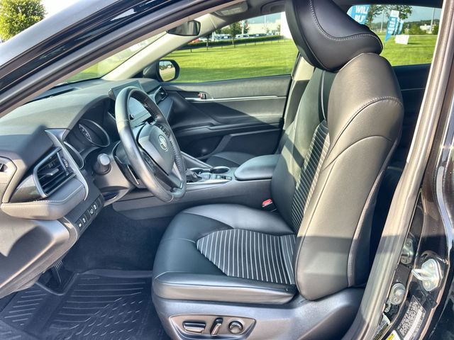 Thumbnail: 2022 Toyota Camry - 12