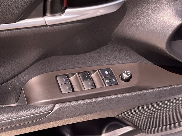 Thumbnail: 2021 Toyota Camry - 30