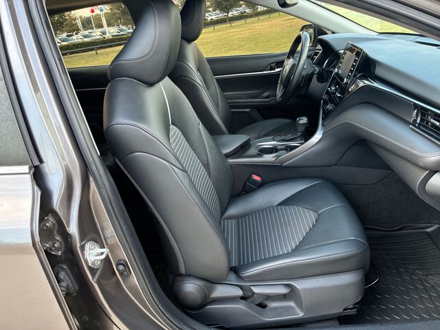 Thumbnail: 2021 Toyota Camry - 11