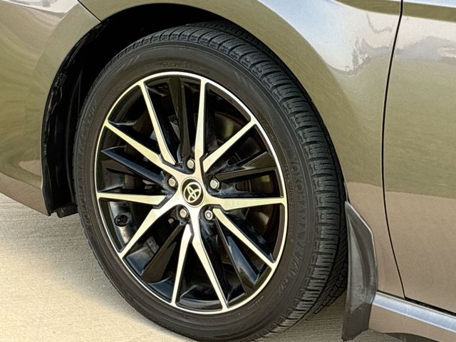 Thumbnail: 2021 Toyota Camry - 7