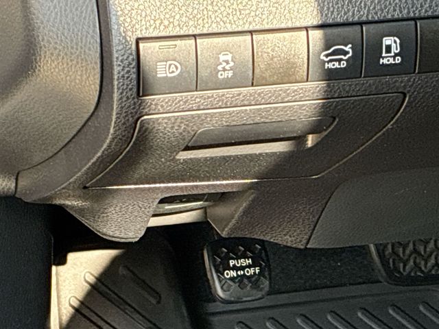 Thumbnail: 2021 Toyota Camry - 28