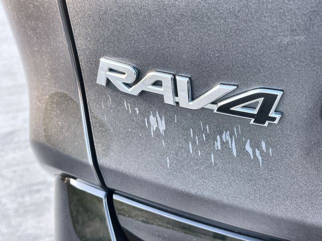 Thumbnail: 2021 Toyota RAV4 - 7