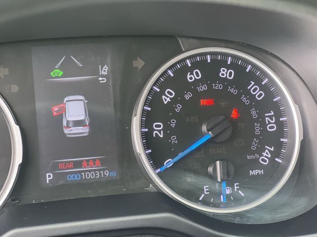 Thumbnail: 2021 Toyota RAV4 - 15