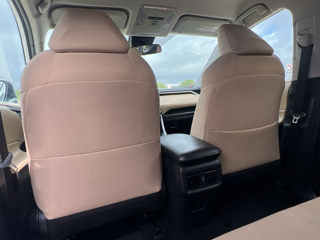 Thumbnail: 2021 Toyota RAV4 - 21