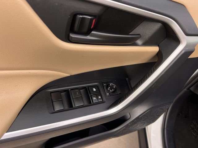 Thumbnail: 2021 Toyota RAV4 - 29