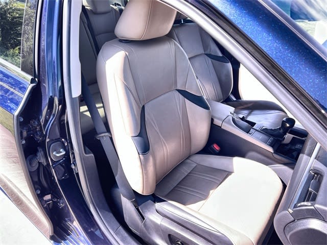 Thumbnail: 2021 Lexus ES - 20
