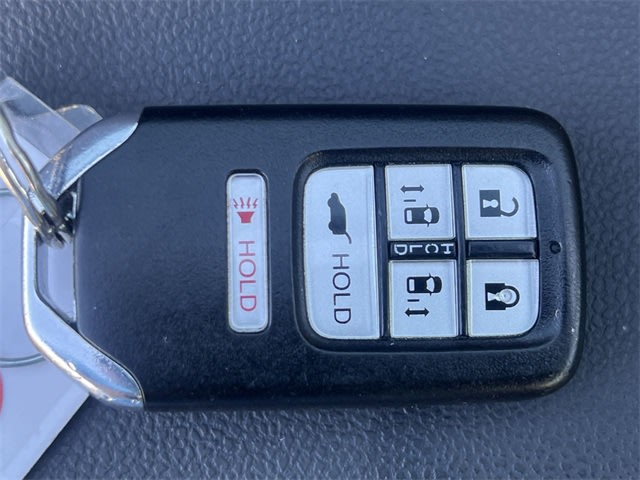 Thumbnail: 2014 Honda Odyssey - 17