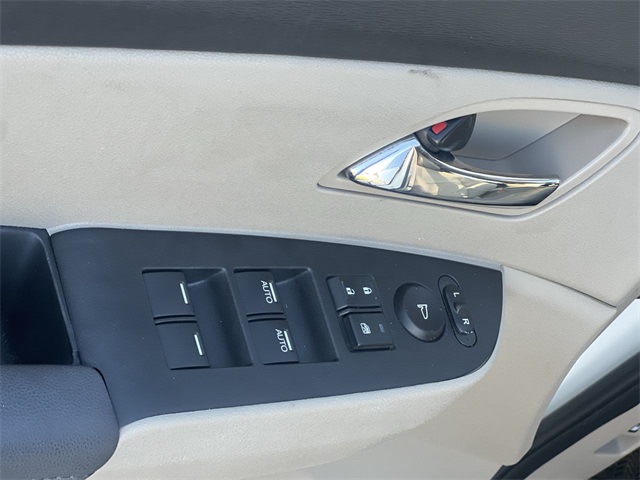 Thumbnail: 2014 Honda Odyssey - 29