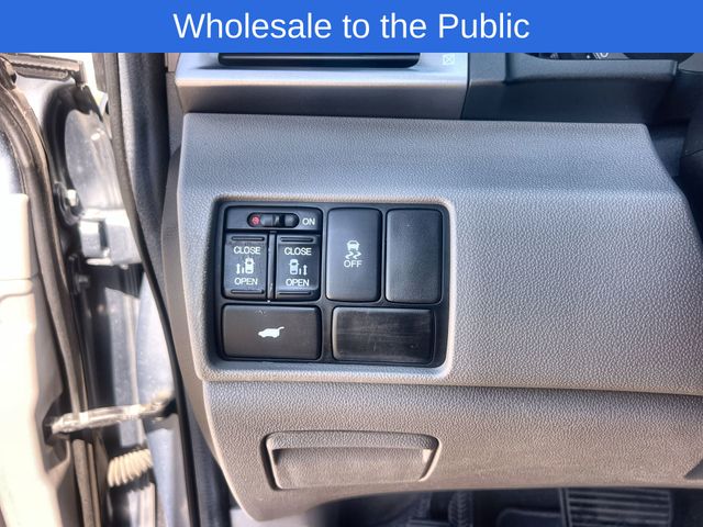Thumbnail: 2013 Honda Odyssey - 28