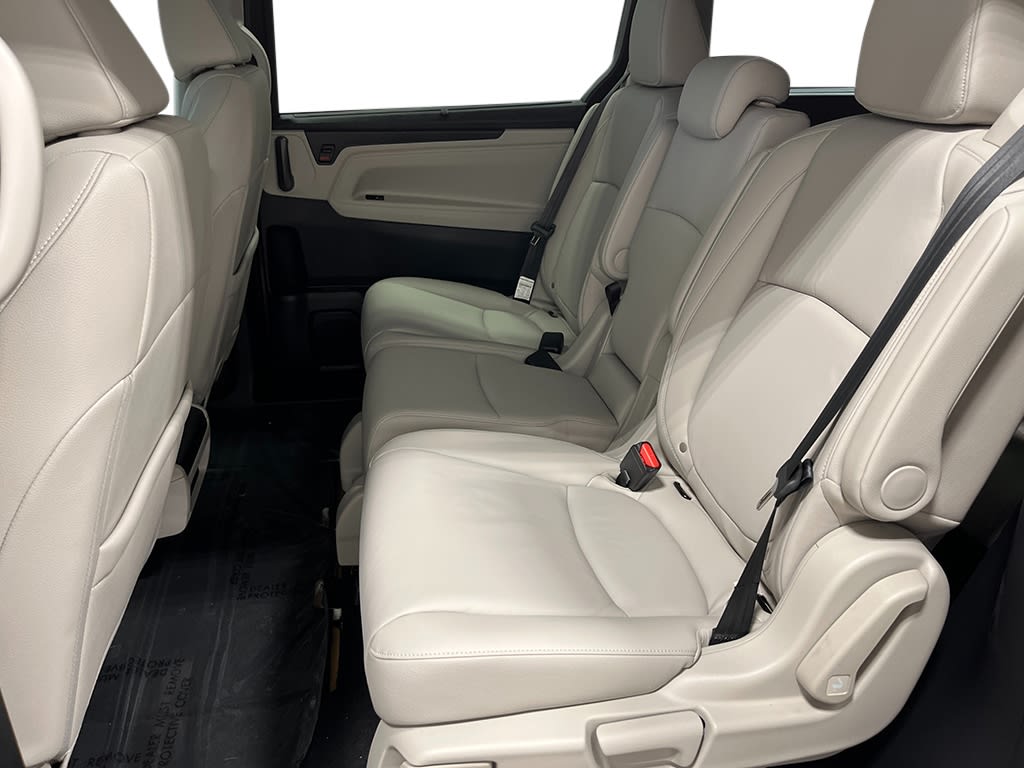 Thumbnail: 2026 Honda Odyssey - 13