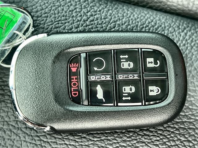 2025 Honda Odyssey EX-L 17