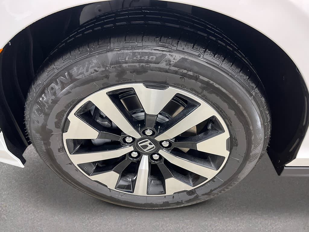 Thumbnail: 2026 Honda Odyssey - 8