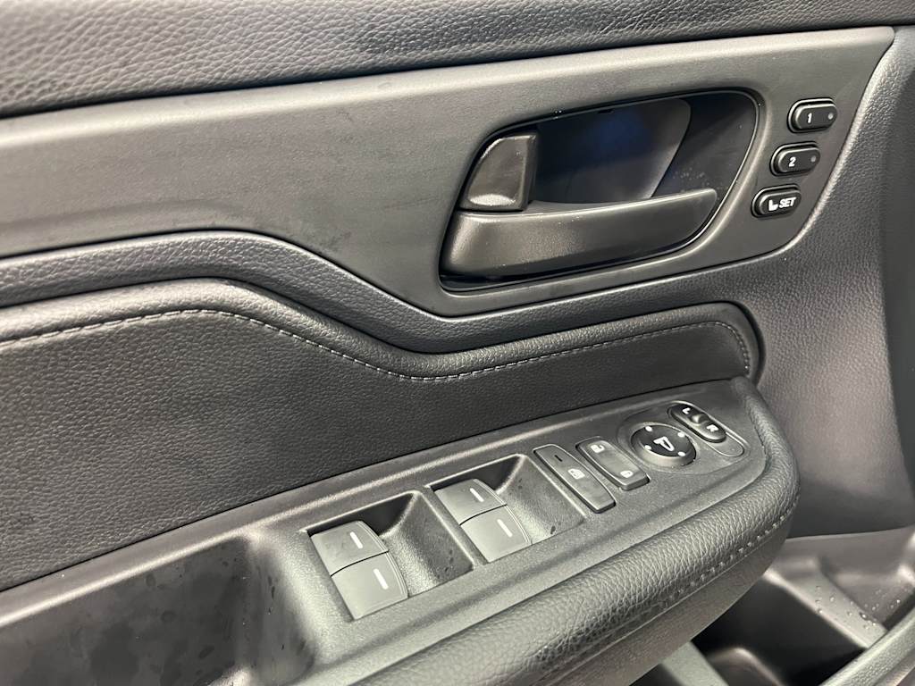 Thumbnail: 2026 Honda Odyssey - 21