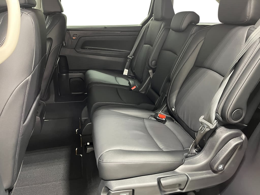 Thumbnail: 2026 Honda Odyssey - 13