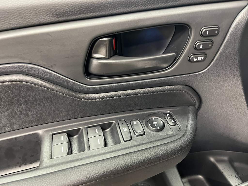 Thumbnail: 2026 Honda Odyssey - 21