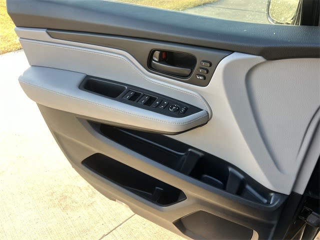 Thumbnail: 2020 Honda Odyssey - 30