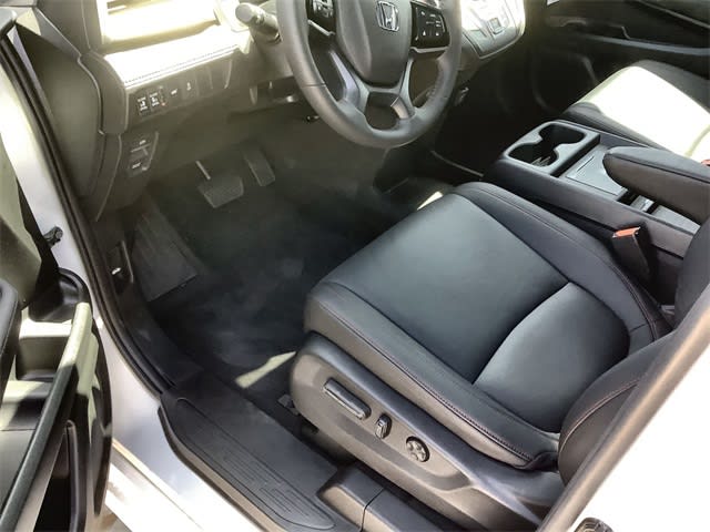 2025 Honda Odyssey Sport 12