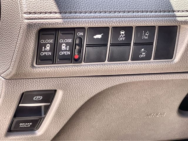 Thumbnail: 2020 Honda Odyssey - 29