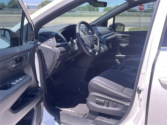 2025 Honda Odyssey Sport 19