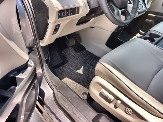 Thumbnail: 2026 Honda Odyssey - 15