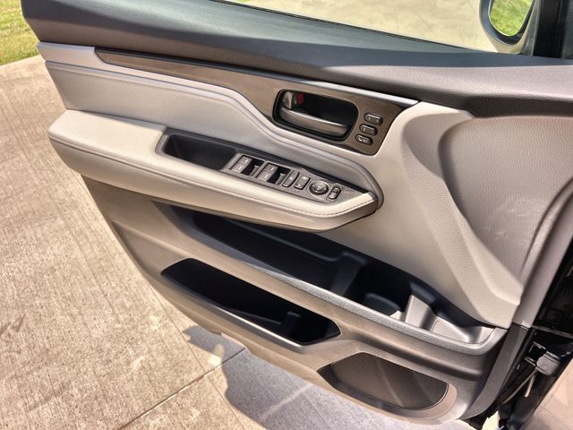 Thumbnail: 2026 Honda Odyssey - 30