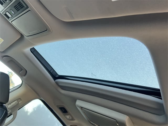 Thumbnail: 2022 Honda Odyssey - 32