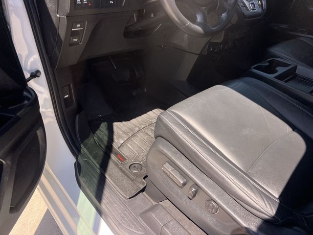 Thumbnail: 2023 Honda Odyssey - 15