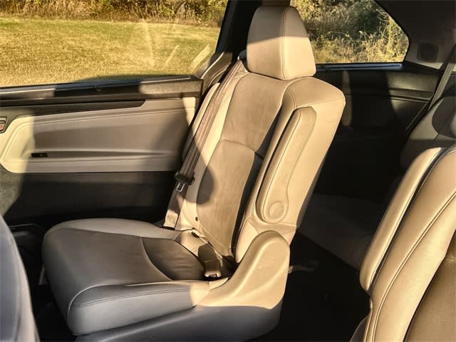Thumbnail: 2019 Honda Odyssey - 21