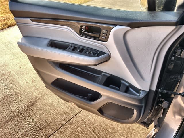 Thumbnail: 2019 Honda Odyssey - 30