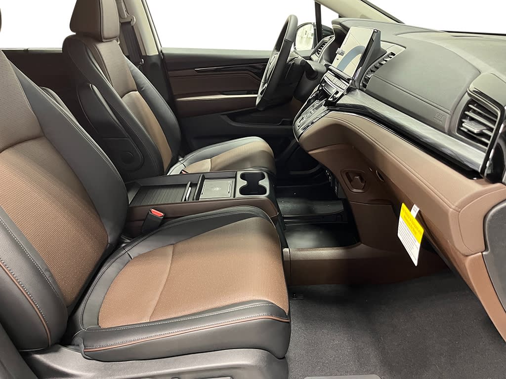 Thumbnail: 2027 Honda Odyssey - 27